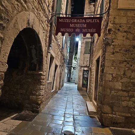 Apartment Center D16 In The Ancient Palace