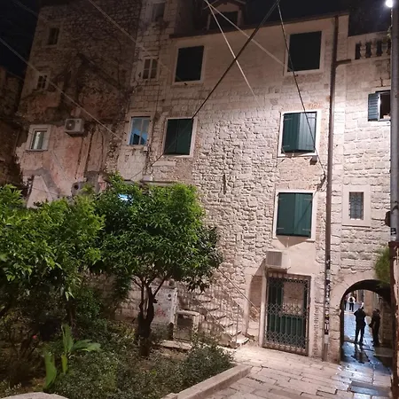 Dioklecian's Palace D16