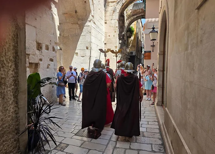 Center D16 In The Ancient Palace Split